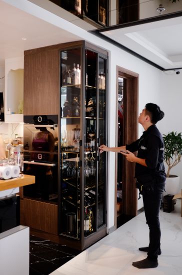 DIAMOND ISLAND BUILT-IN CUPBOARD
